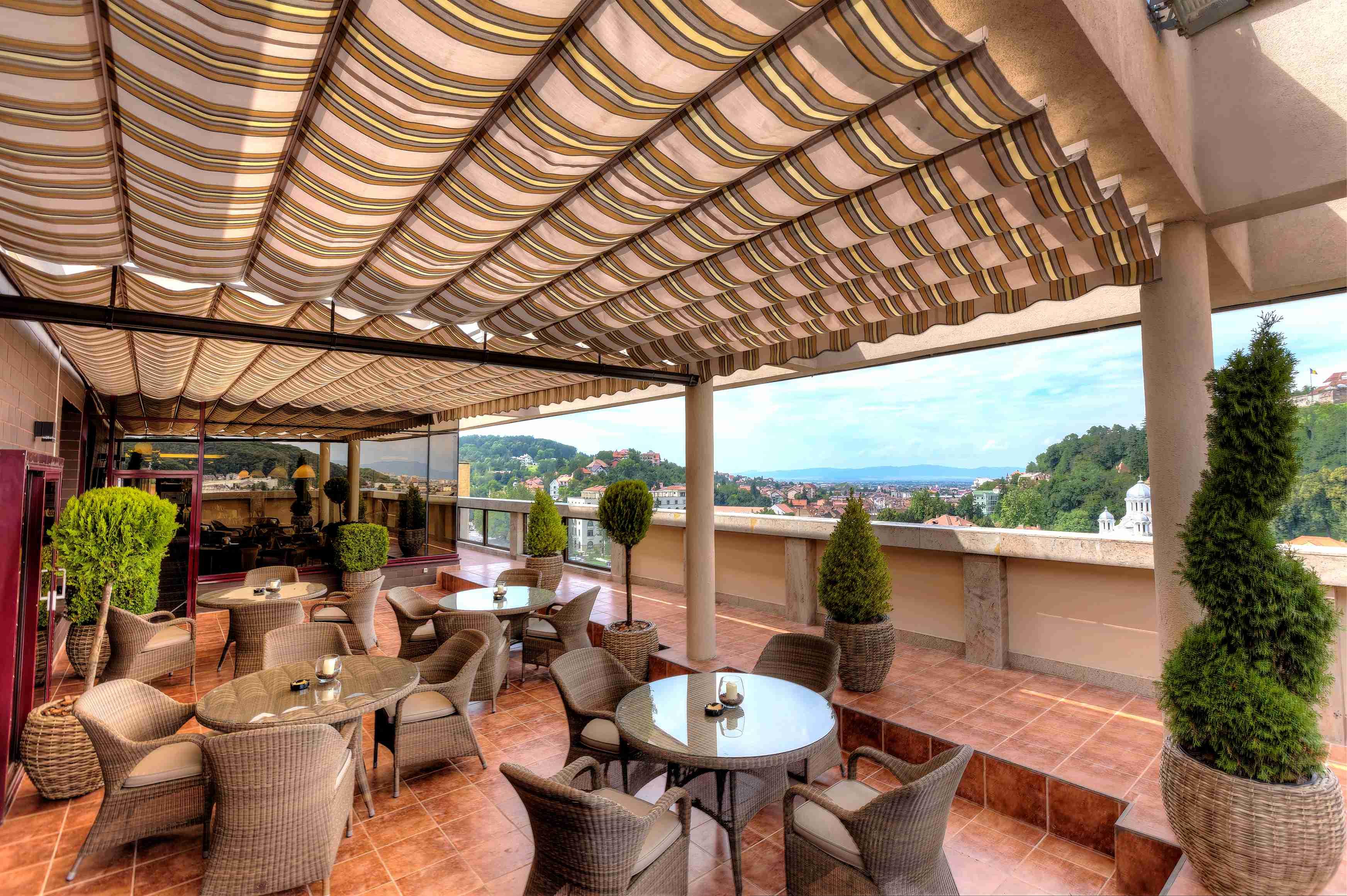 Hotel Aro Palace Brasov Exterior photo The Terrace