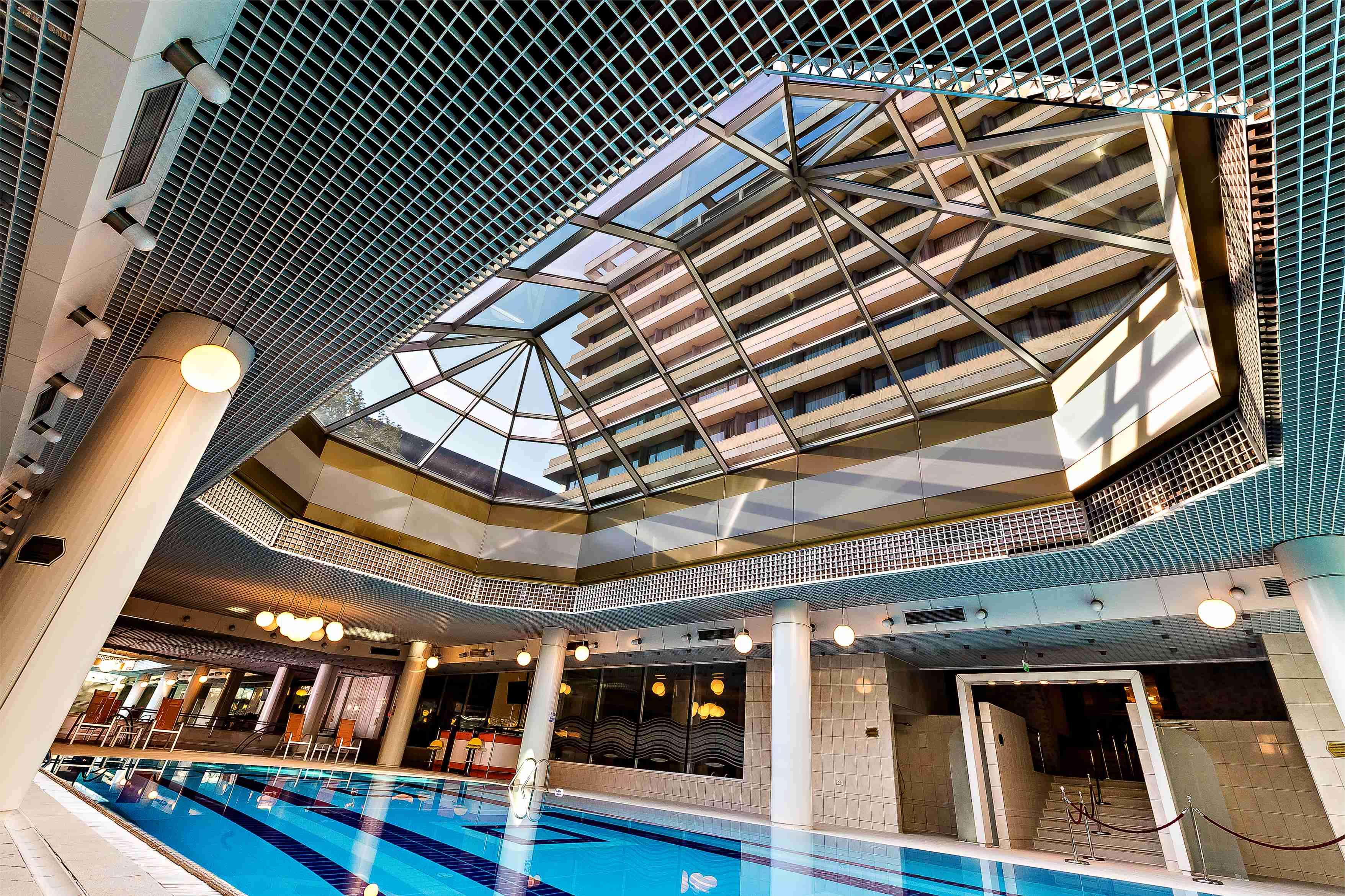 Hotel Aro Palace Brasov Exterior photo The swimming pool at the hotel