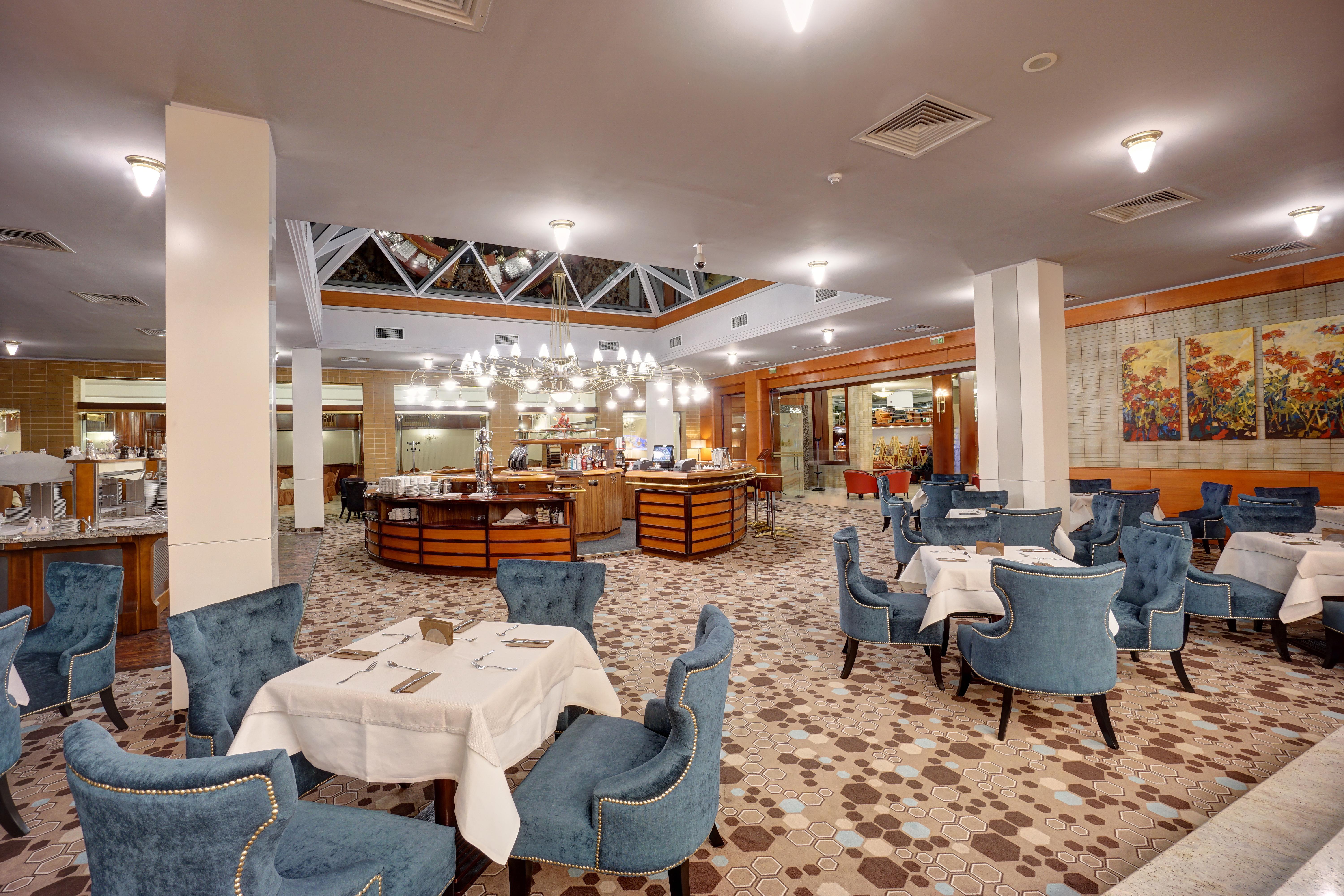 Hotel Aro Palace Brasov Exterior photo Restaurant