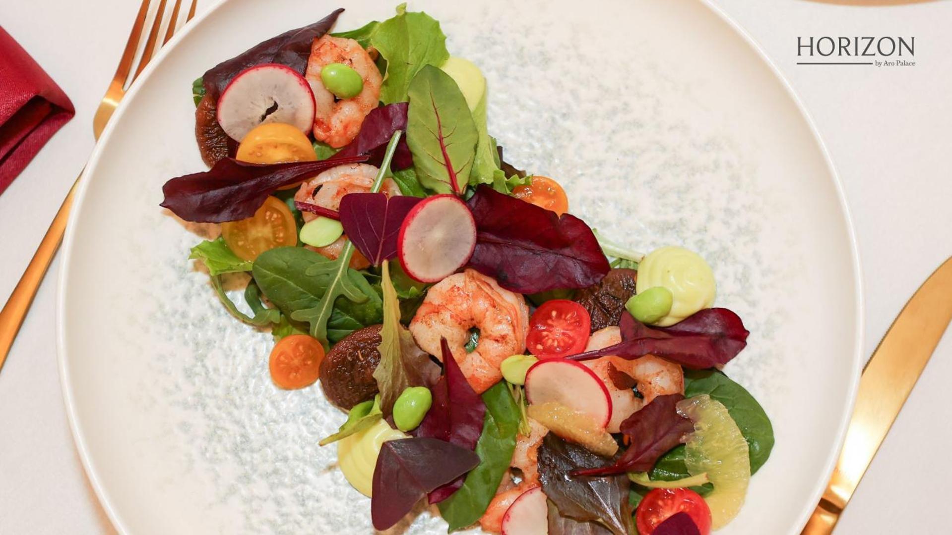 Hotel Aro Palace Brasov Exterior photo A salad